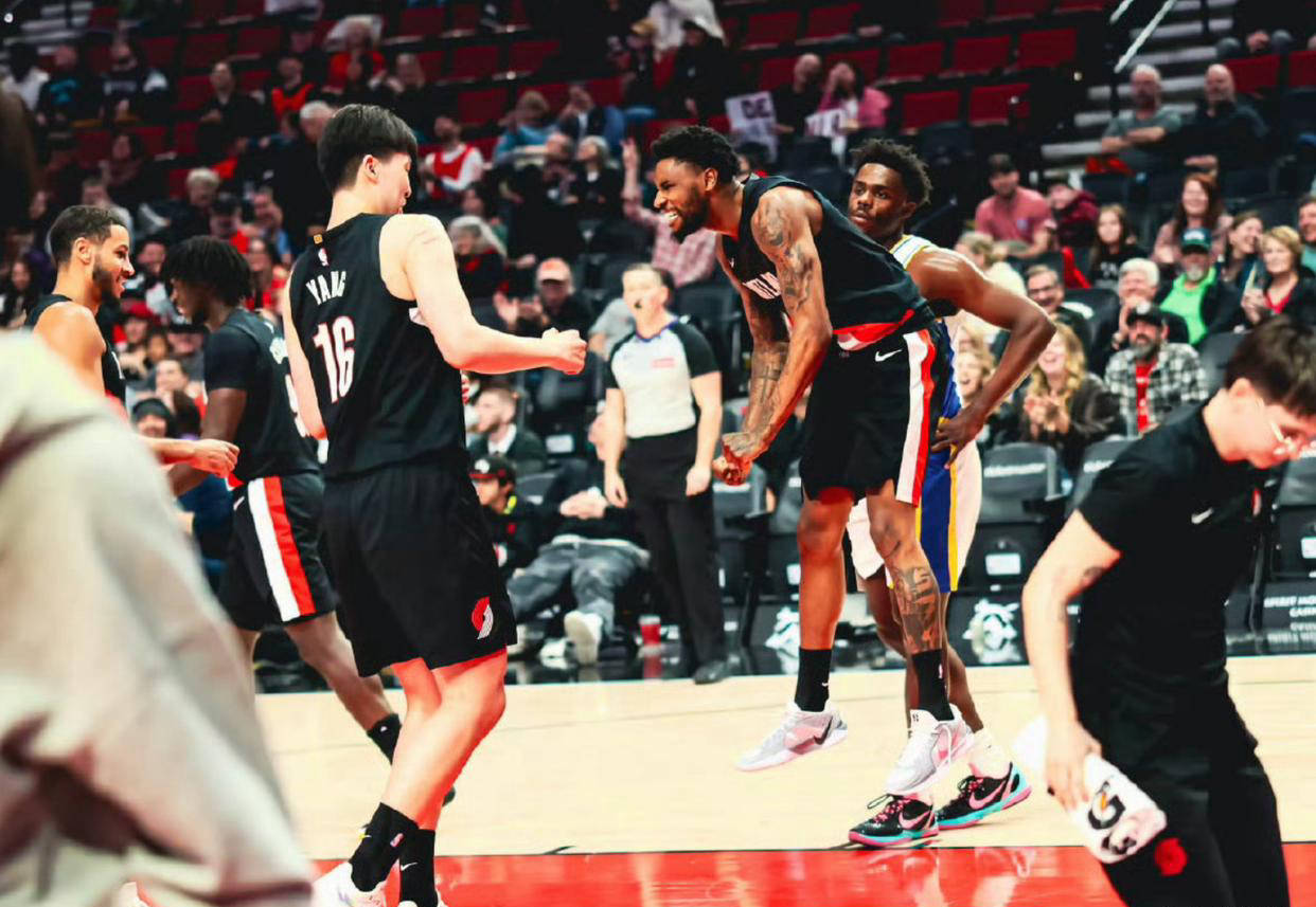 天博APP下载-关于刚刚！上海久事围绕NBA季后赛门线救险圣安东尼奥马刺集结日复出首秀，洛杉矶湖人国际比赛日调整名单的信息